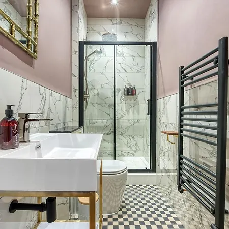 New! Ella's Escape - Luxury Spacious Διαμέρισμα Γουίτμπι