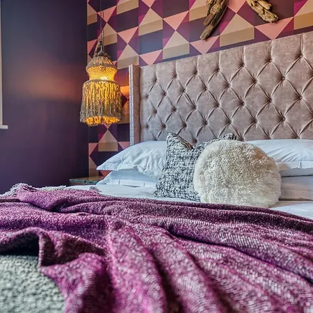 New! Ella's Escape - Luxury Spacious Apartman Whitby